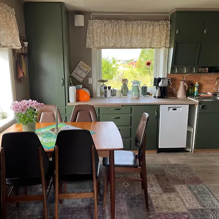 Hos Laura & Valdemar Nyaraló Nord-Lenangen